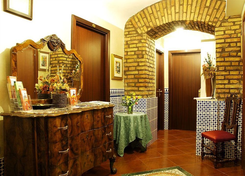 Hotel Picasso Rome Interior photo